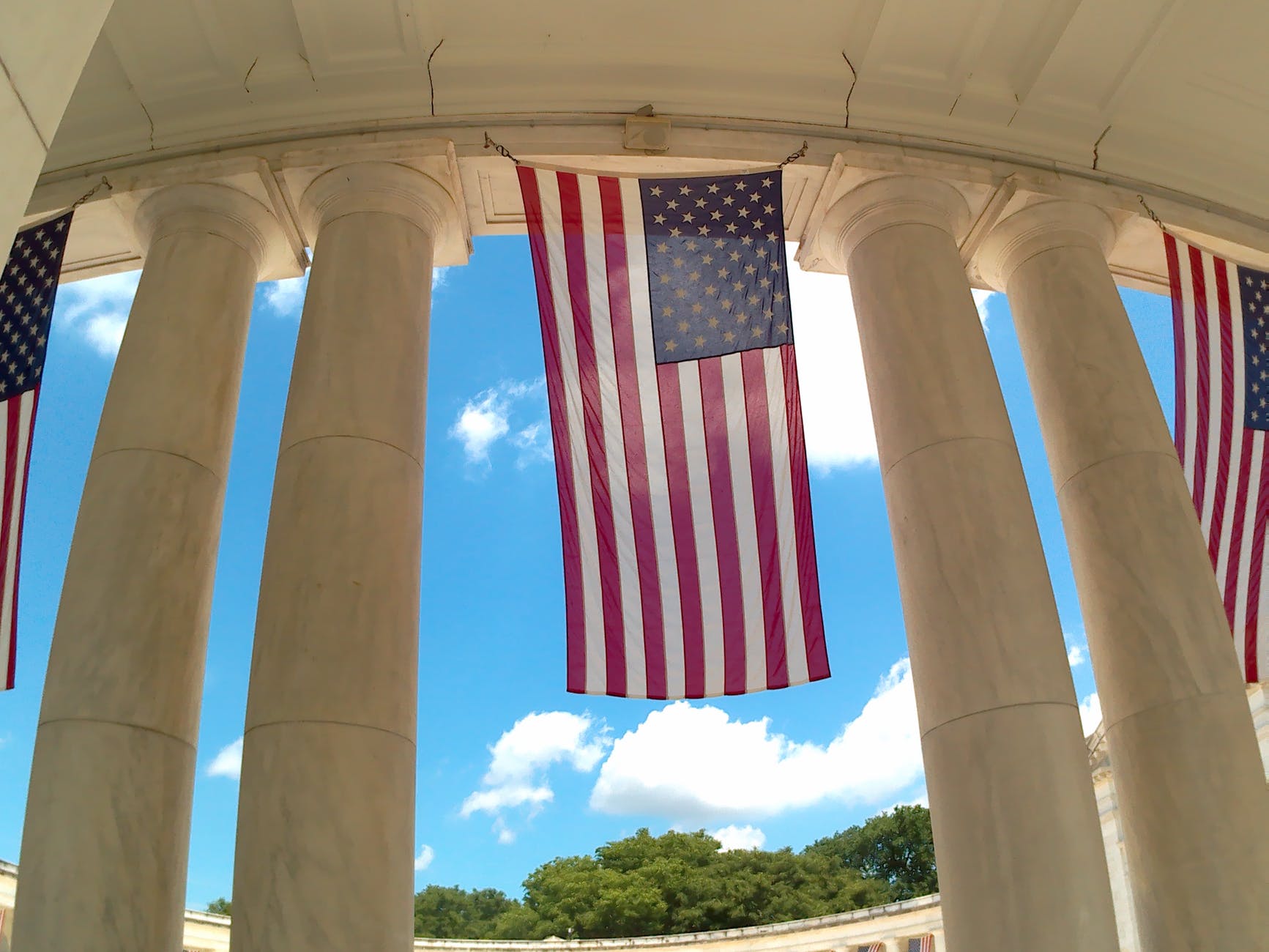 Конституционный конвент в Филадельфии принял Конституцию США